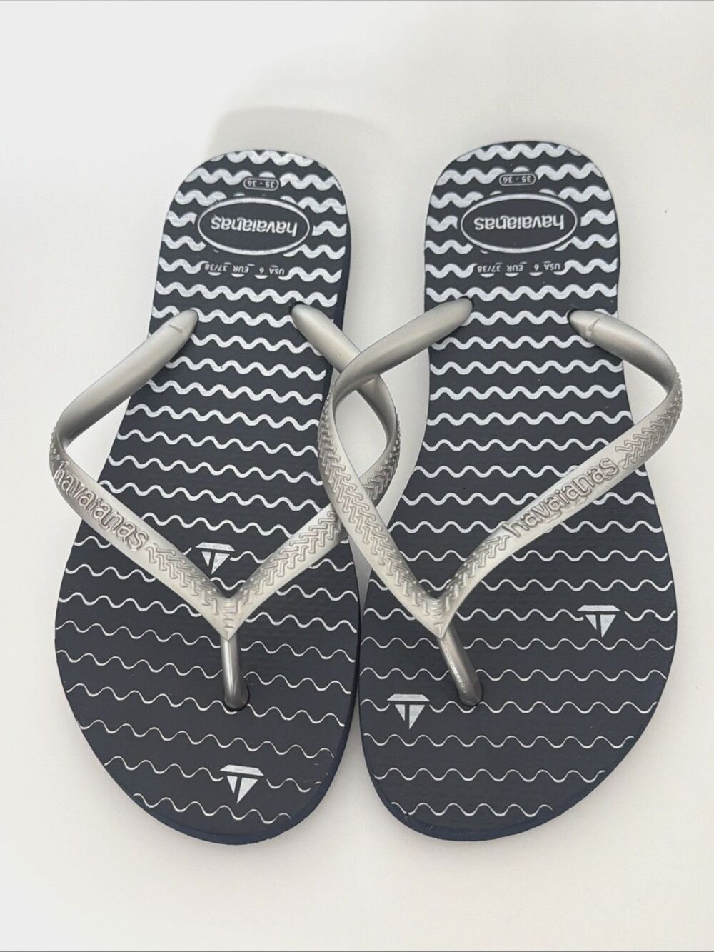 Havaianas Slim Flip Flops Sandals Silver Navy Blue Womens US 6 EU 37 38 Thongs